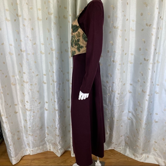 Vintages Vested Dress - Picture 7 of 12